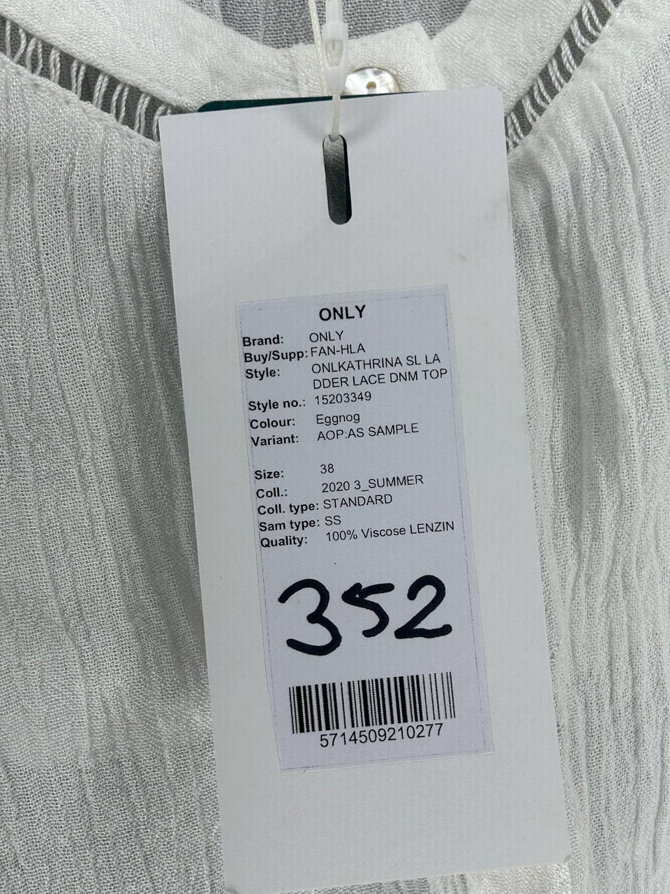 Top – Only – Maat 38 – Eggnog - Nieuw Met Kaartje