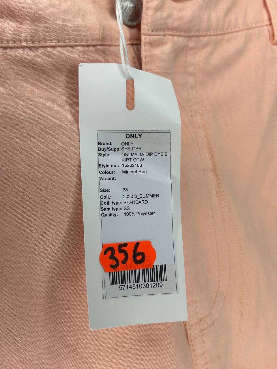 Overige Korte Broeken – Only – Maat 38 – Mineral Red - Nieuw Met Kaartje