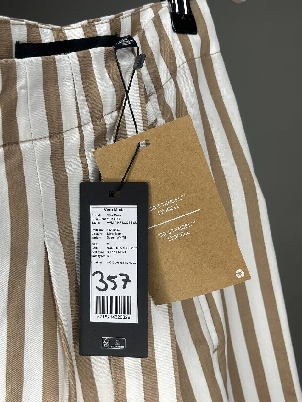 Overige Korte Broeken – Vero Moda – Maat M – Strepen Wit - Nieuw Met Kaartje