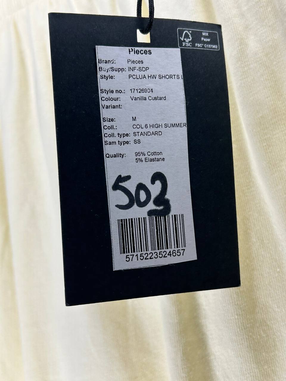 Korte broeken – Pieces – Maat M – Geel