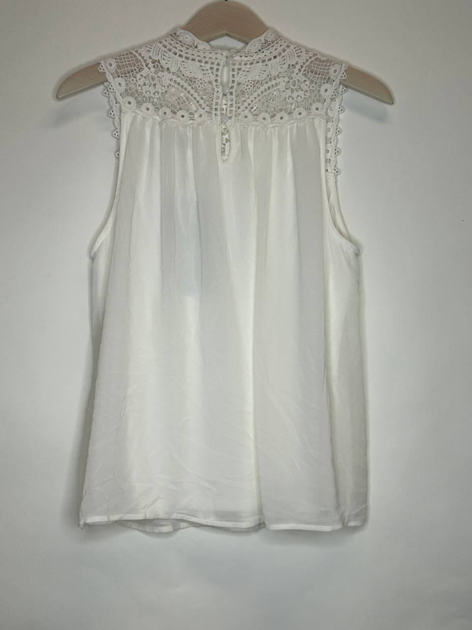 Mouwloze topjes – Only – Maat 38 – Wit