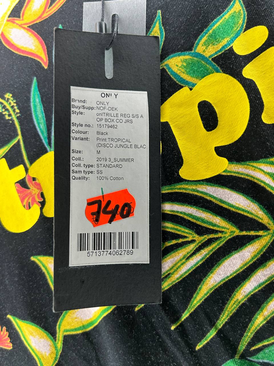 T-Shirts – Only – Maat M – Zwart