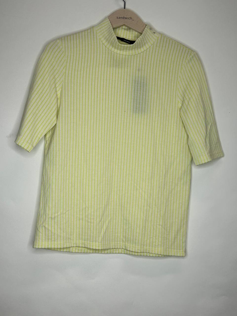 T-Shirts – Vero Moda – Maat M – Geel