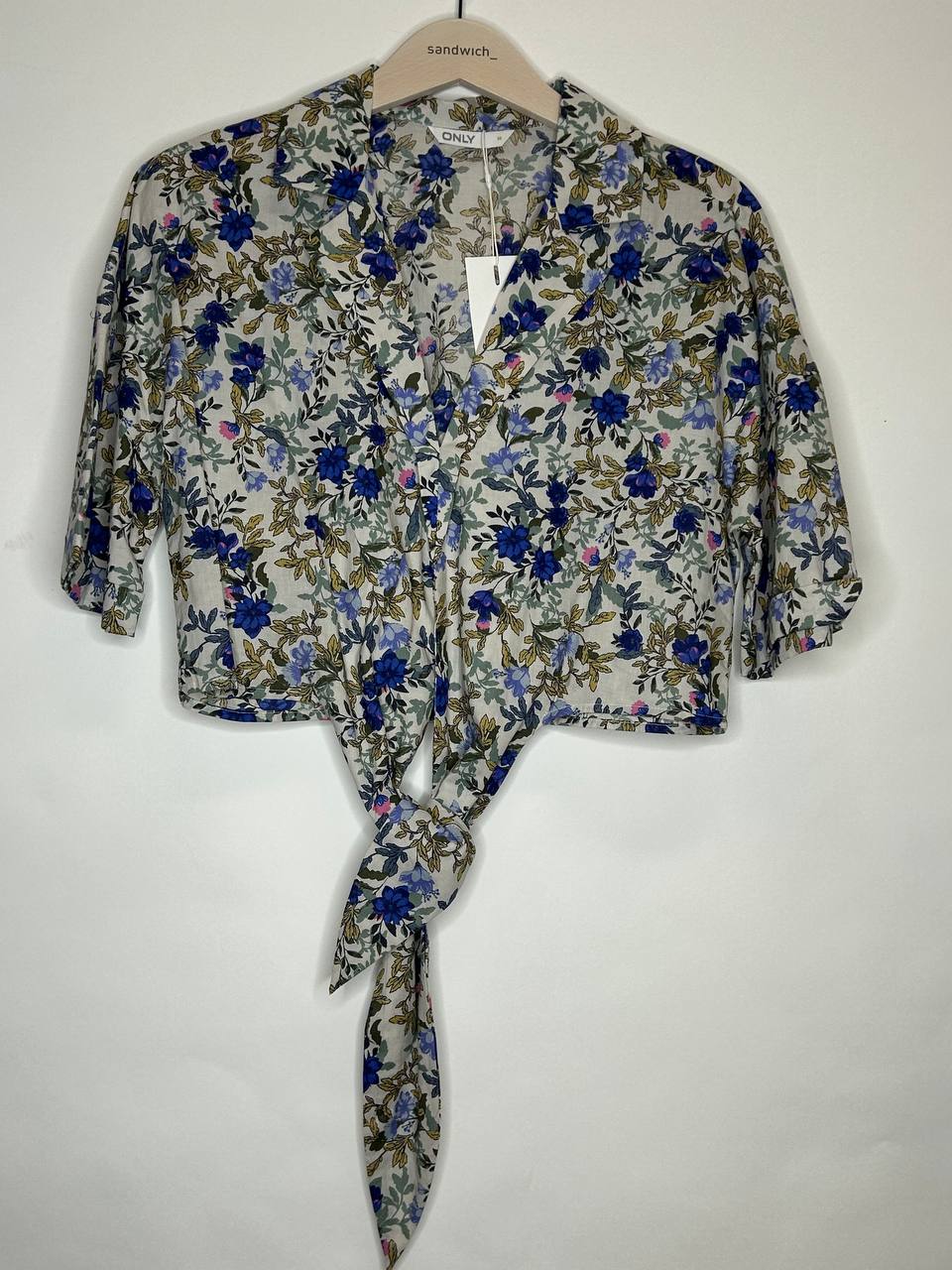 Topjes & Shirts – Only – Maat M – Beige