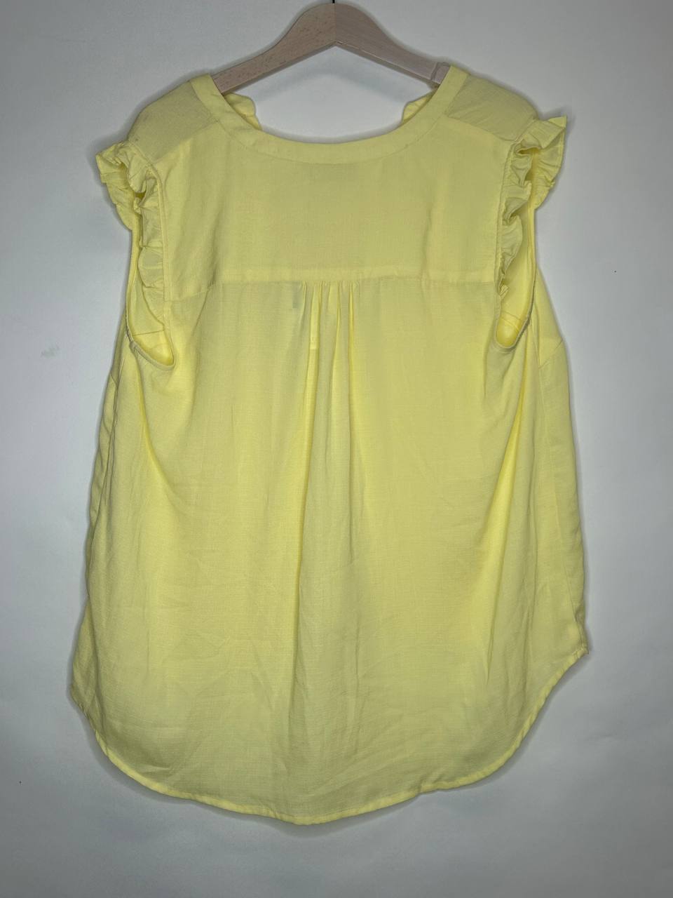 Mouwloze topjes – Only Carmakoma – Maat 46 – Geel