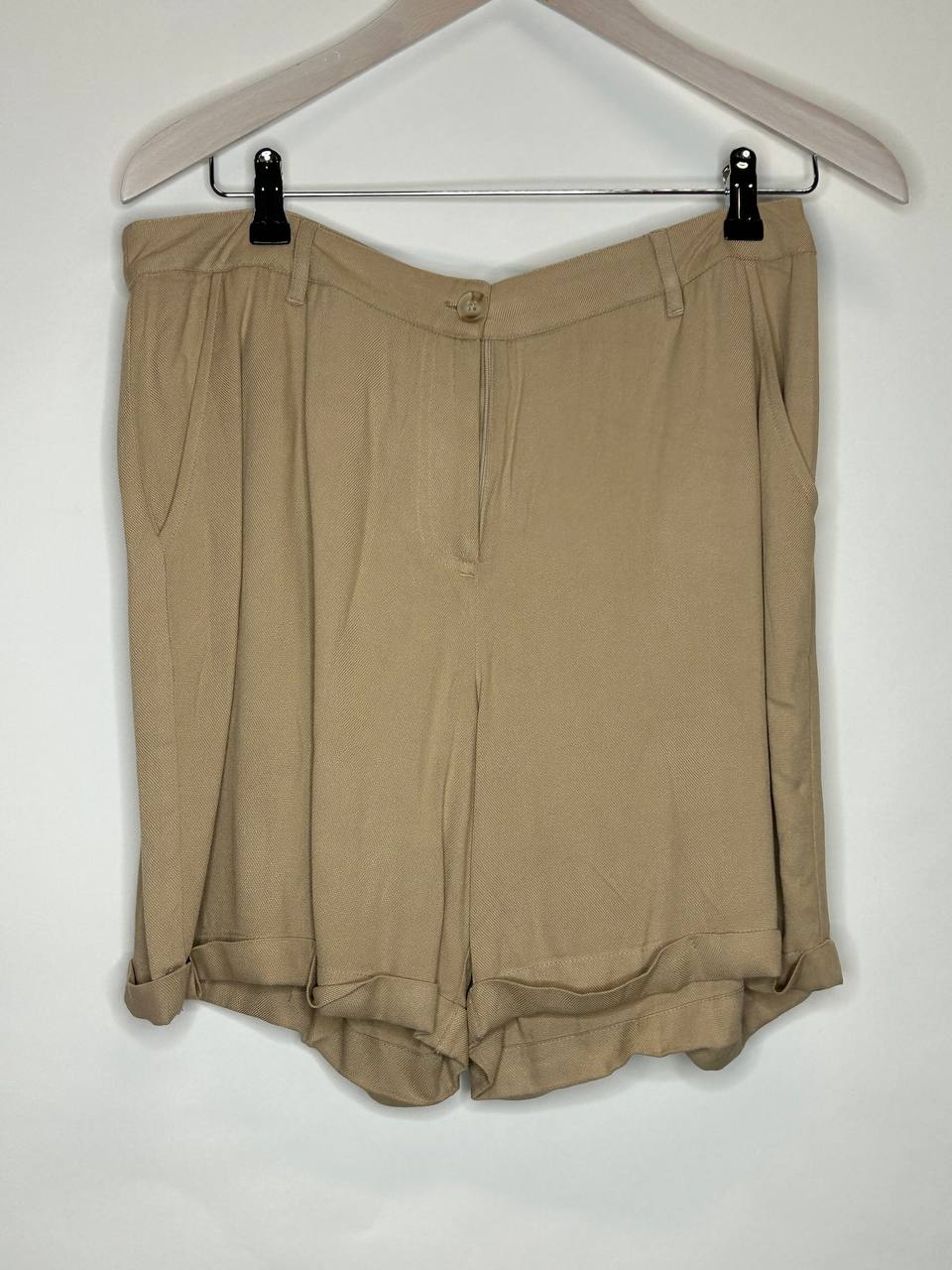 Korte broeken – Vero Moda – Maat M – Beige