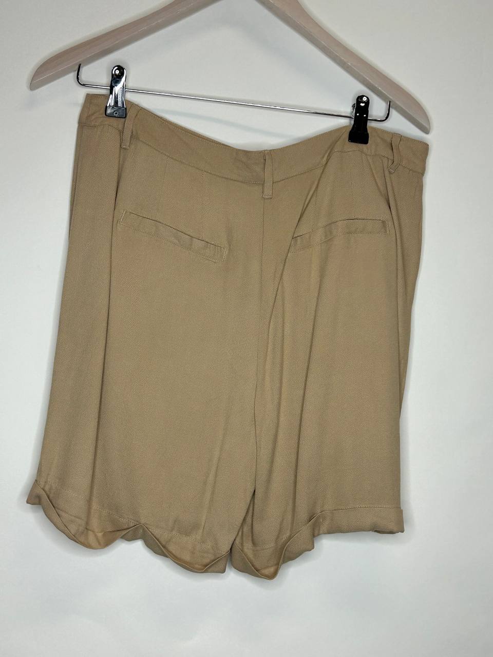 Korte broeken – Vero Moda – Maat M – Beige