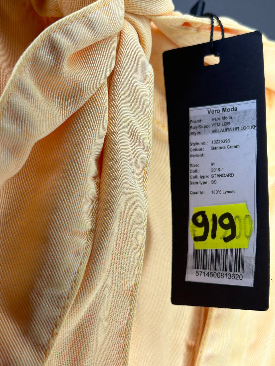 Korte broeken – Vero Moda – Maat M – Geel