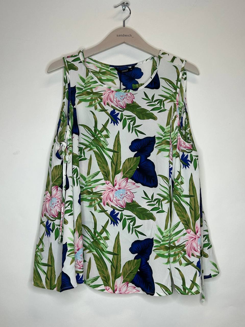 Mouwloze topjes – Only – Maat 38 – Wit