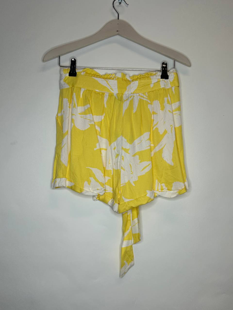 Korte broeken – Only – Maat 38 – Geel