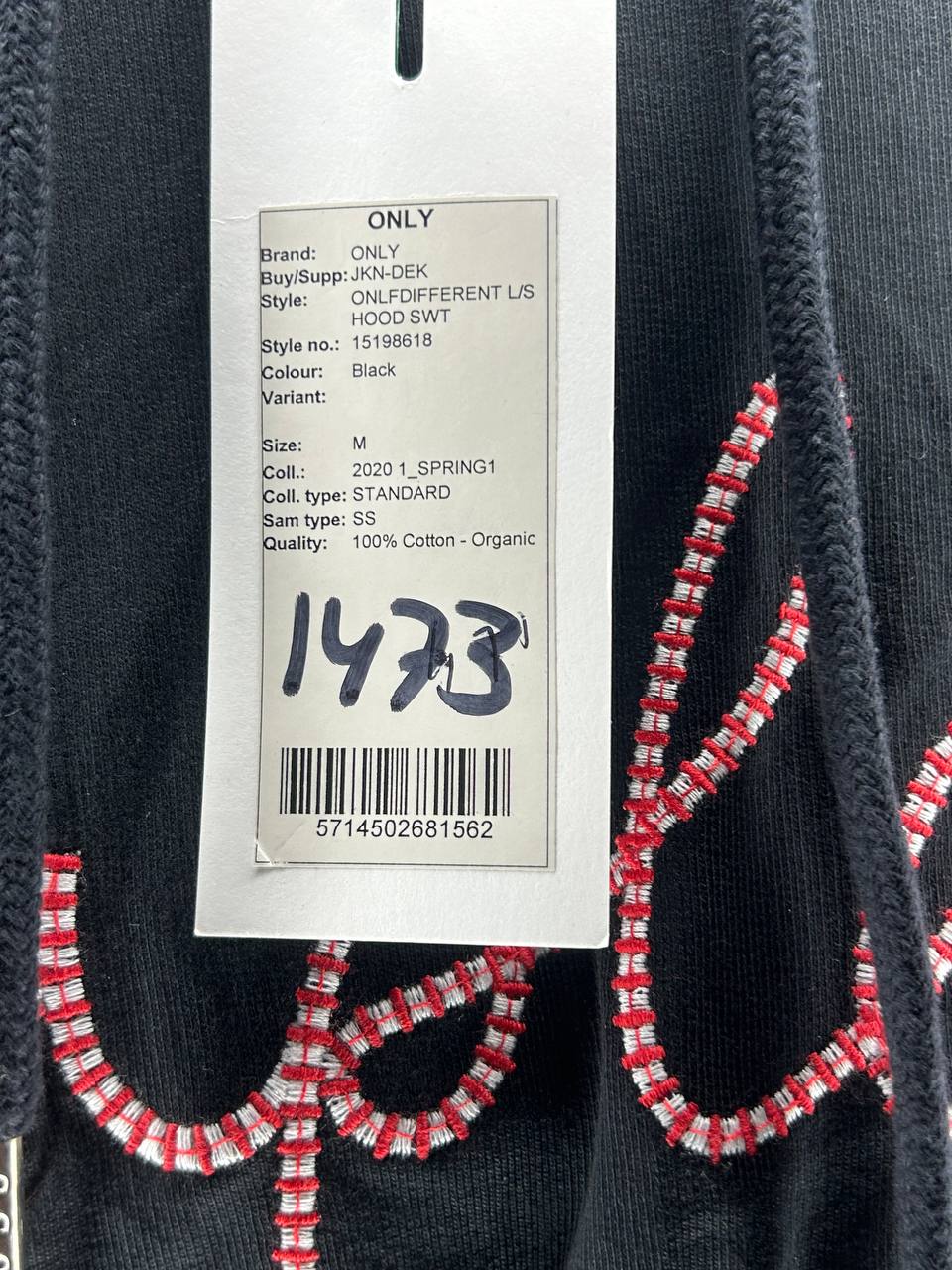 Hoodies & Sweatshirts – Only – Maat M – Zwart